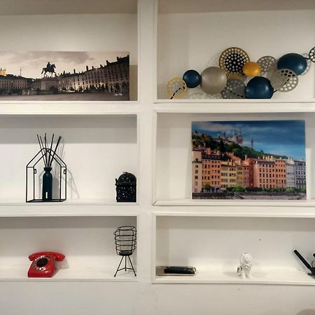 Le Petit Cocon - Parking Prive - Lyon Sud Apartment Venissieux Ngoại thất bức ảnh