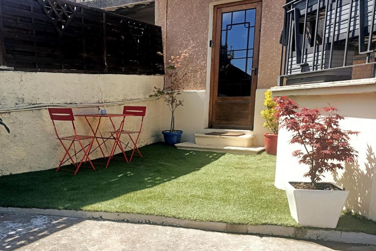Le Petit Cocon - Parking Prive - Lyon Sud Apartment Venissieux Ngoại thất bức ảnh